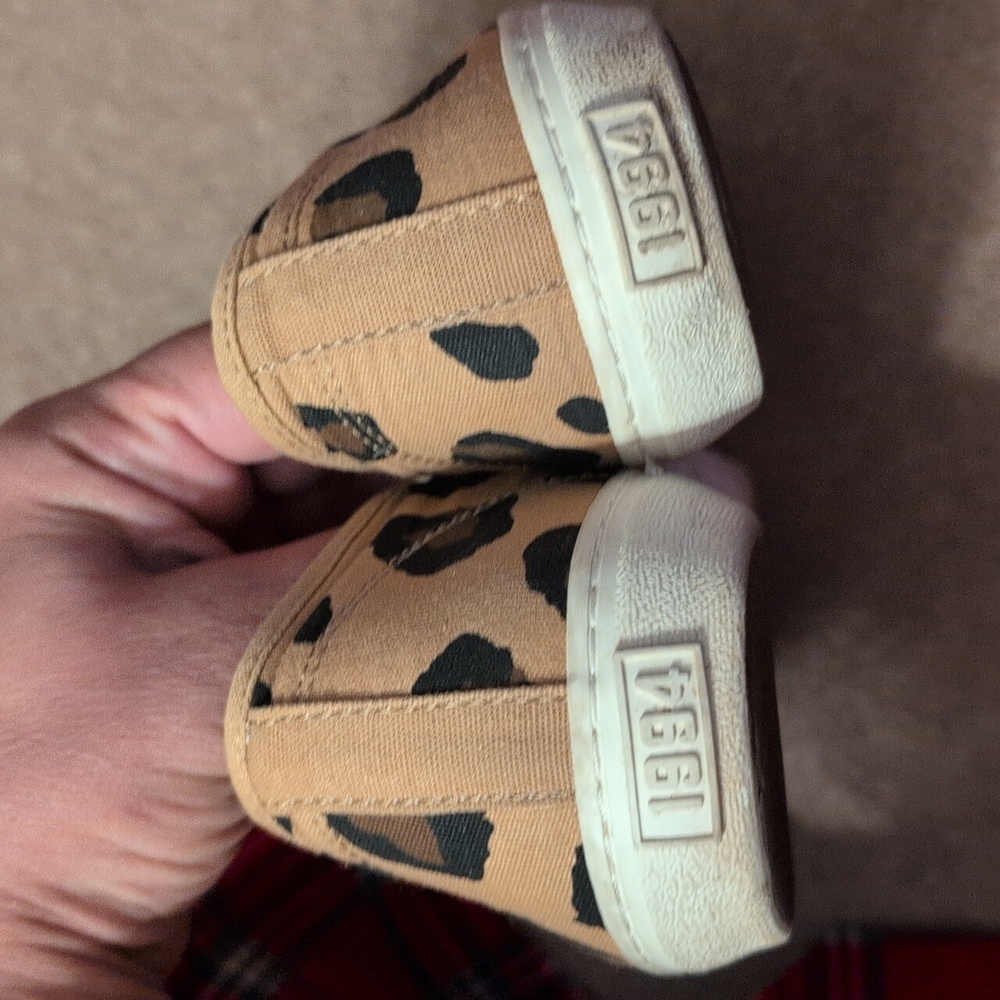 Leopard Print Women Slip-On Shoes 8.5 - Picture 7 of 9